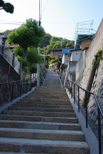 さらに千光寺へ向かう急階段が続きます。