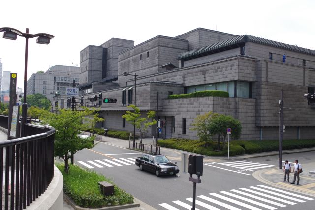 日本銀行大阪支店。ここからレトロな官公署が続きます。
