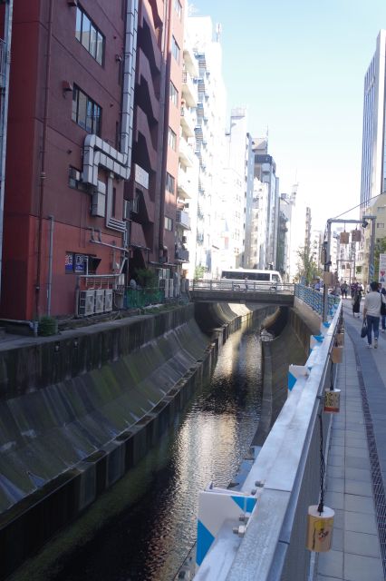 渋谷川沿いの歩道も整備されました。