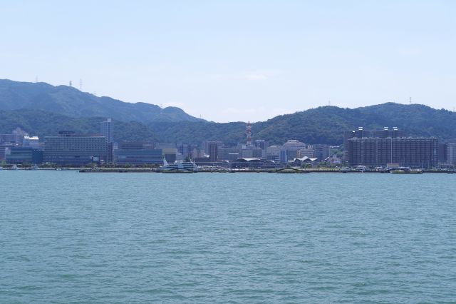 大津港は近く、一番短い航行区間。