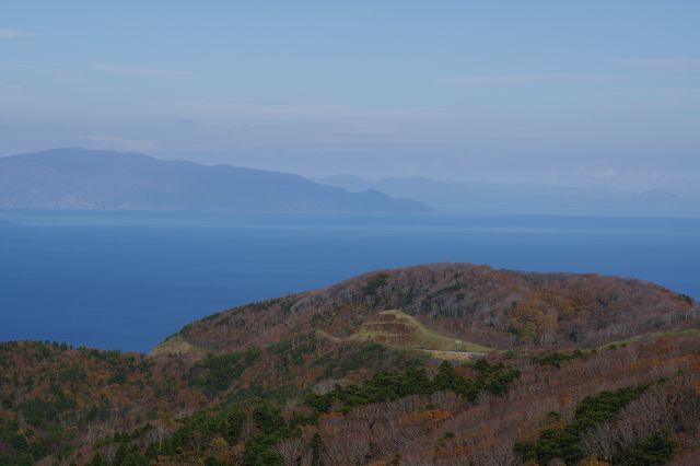 北海道南連峰の山並み。
