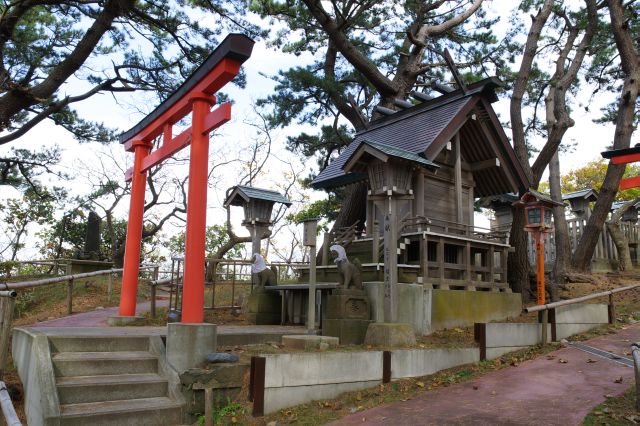 作丈一稲荷神社。