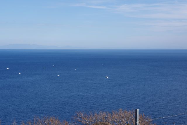 東ほど徐々に陸地は薄れて津軽海峡メインの風景に。