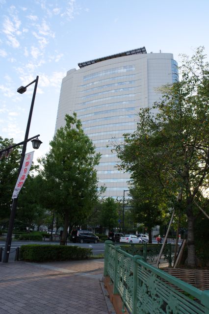 高崎駅から10分ほど歩くと一際大きい高層ビルの高崎市役所。