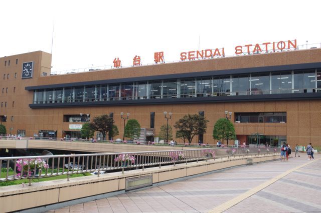 仙台駅の写真ページ