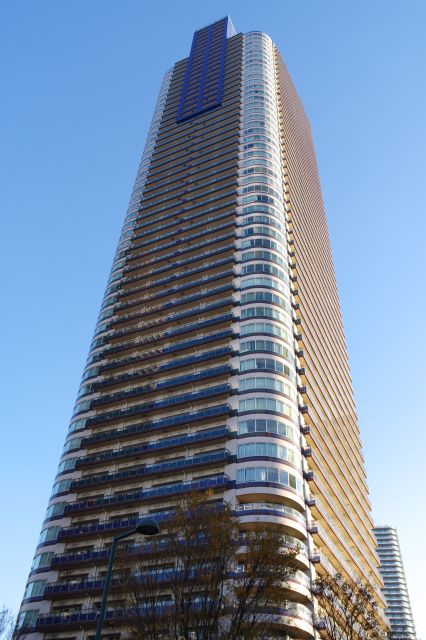 パークシティ武蔵小杉ミッドスカイタワーは武蔵小杉で最も高い203.5mの超高層マンション。