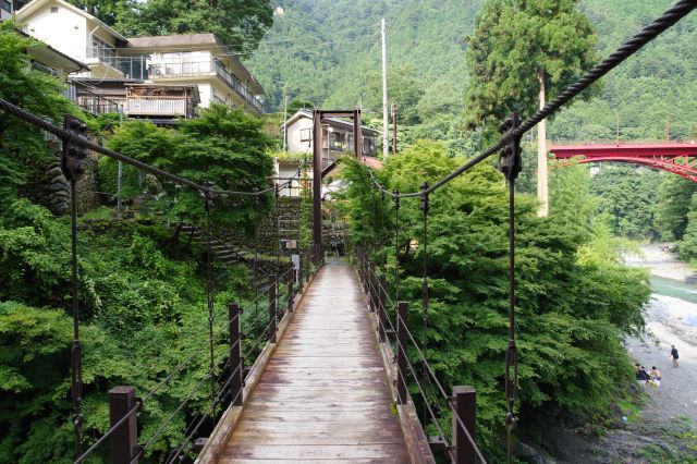 氷川小橋は駅からも近く気軽に来れる代表的なスポットです。