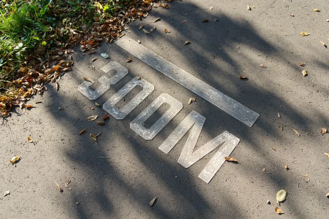 ランニングコースの距離の印。