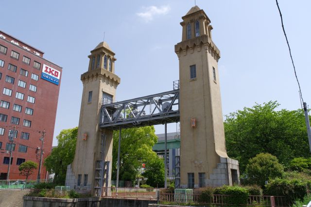 松重閘門の塔の写真ページ