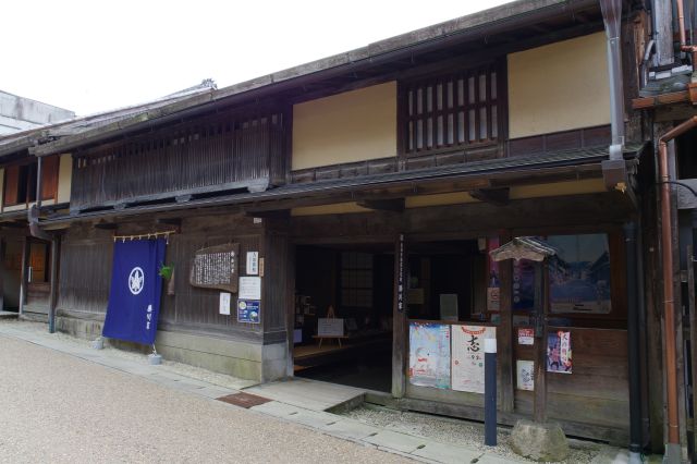 勝川家の建物。