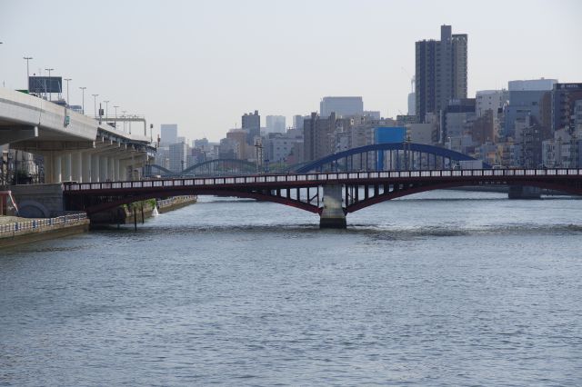 隣は浅草の吾妻橋。