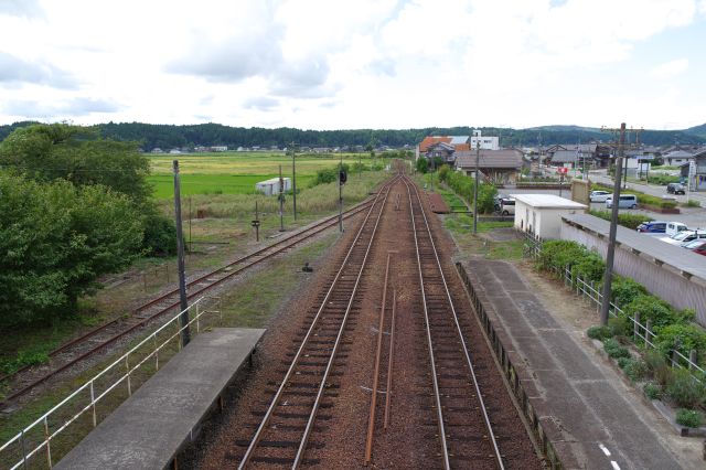 跨線橋からの七尾方面。