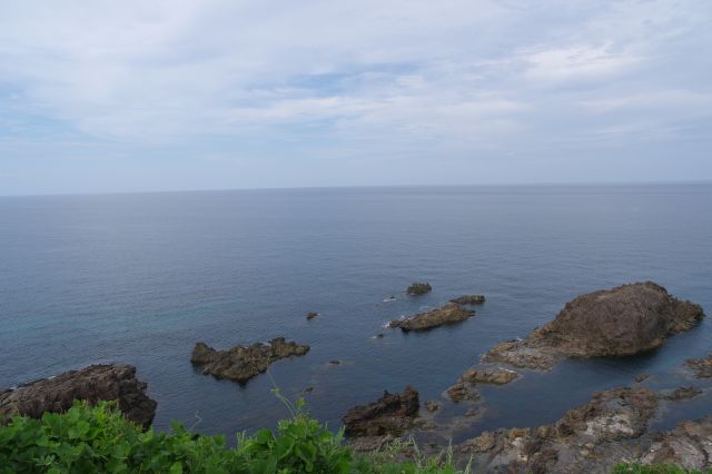 目前に広がる日本海。