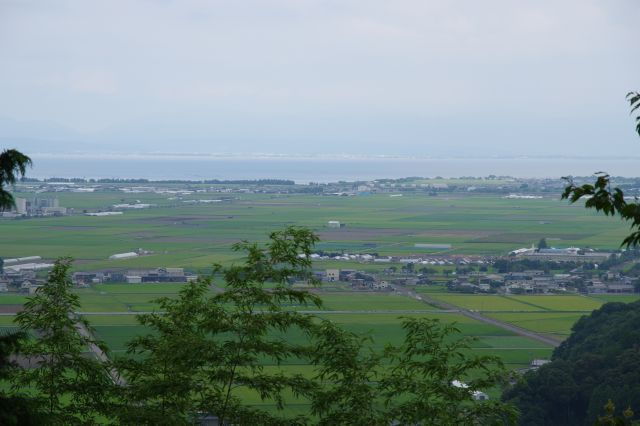 かつては安土山手前まで琵琶湖だったといいます。