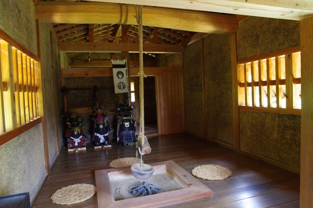 鎧があり戦を連想させます。