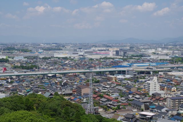 岐阜城（稲葉山城）との距離感を実感。
