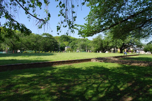 42.2mも幅がある。今は静かに鎮座。