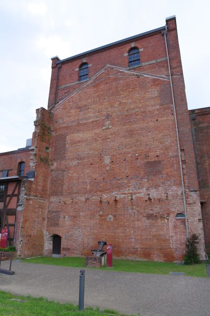 高さも幅もあり迫力がある。