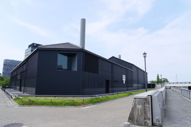 ミツカンミュージアムの角より。