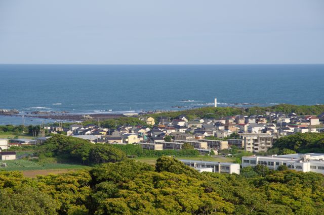 長崎海水浴場、長崎鼻、長崎鼻一ノ島照射灯。