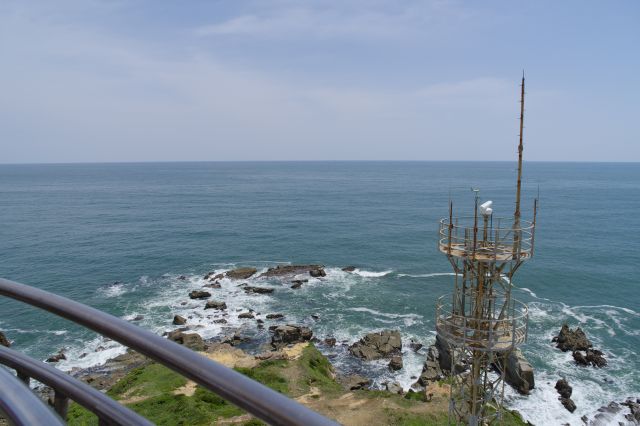 三方を海に囲まれた太平洋の長い水平線。