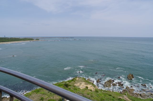 北寄りには海鹿島(あしかじま)など。