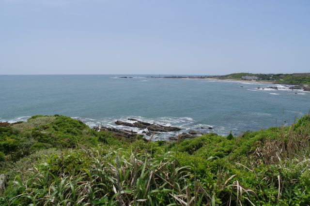 岬の南側だけでも良い眺望です。