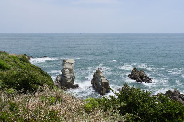 さきほどの力強い岩場。