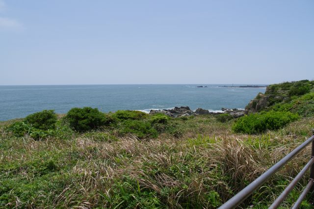 後ろ側、水平線が続きます。